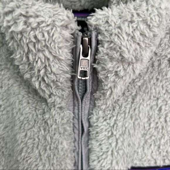 Patagonia Gray Zip up Fleece teddy vest - Picture 5 of 11